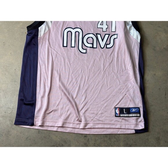 Dirk Nowitzki Dallas Mavericks Reebok #41 NBA 4 Her Jersey Size L Pink - Picture 2 of 7